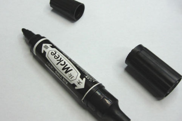 白板笔与记号笔的区别_勾线笔绘画创作_记号笔用途