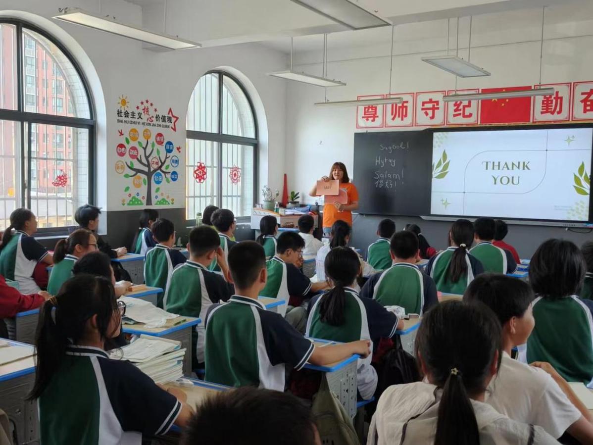 西安交通大学留学生学习生活_丝路沿线国家留学生文化交融_西安交通大学学生