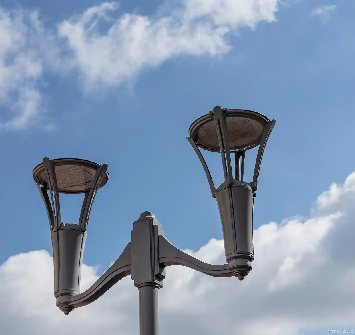 大路灯如何安装_路灯安装工程安全注意事项_高空作业路灯安装安全措施