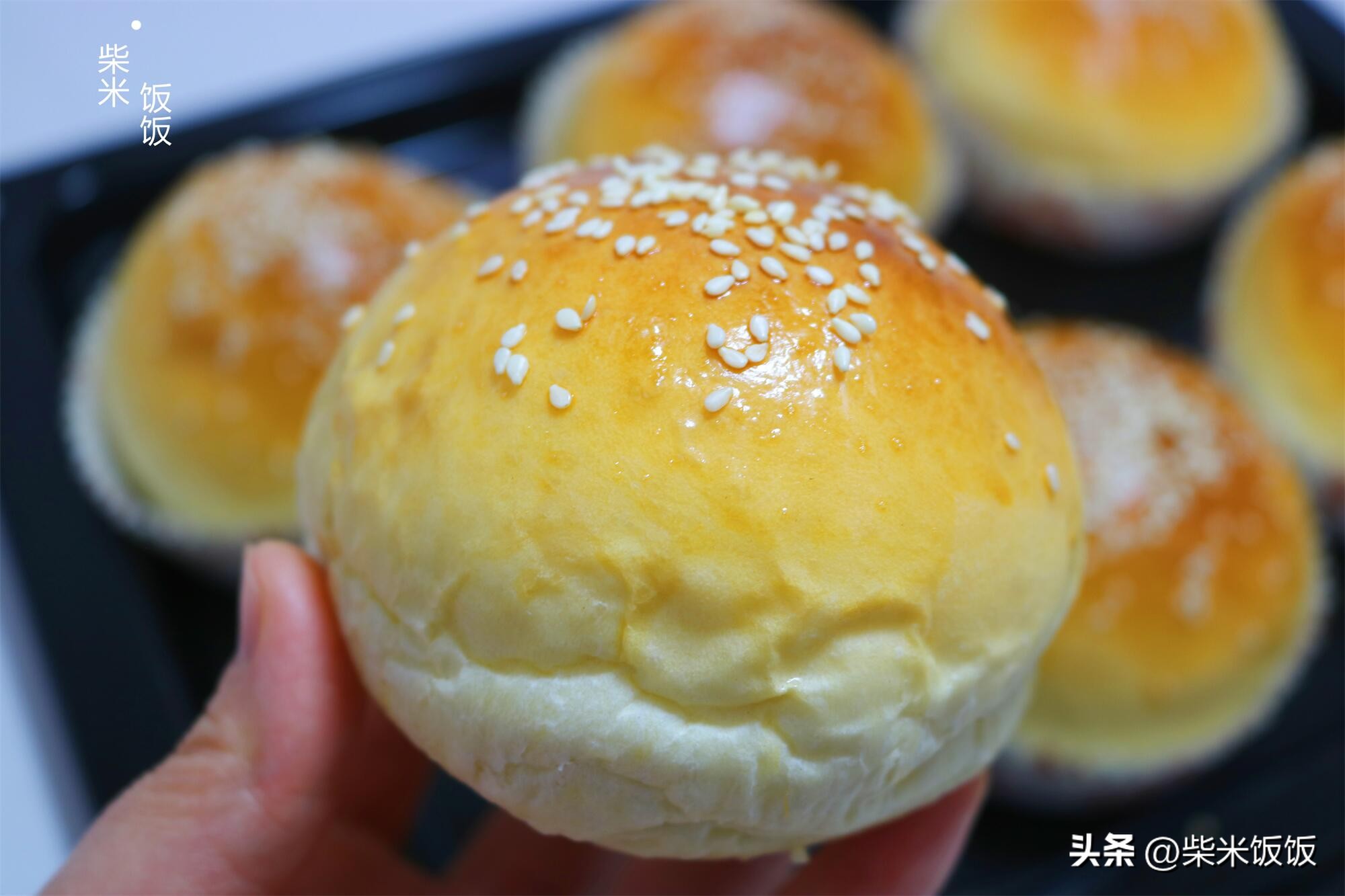 早餐机烤哪种面包_早餐面包食谱_自制汉堡小面包做法