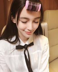 明星刘海样式_空气刘海没有卷发棒_空气刘海打理技巧