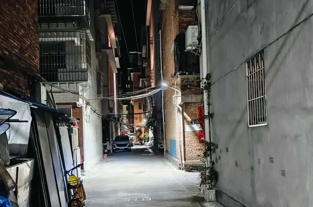 大路灯如何安装_居民参与路灯安装_社区路灯安装方案