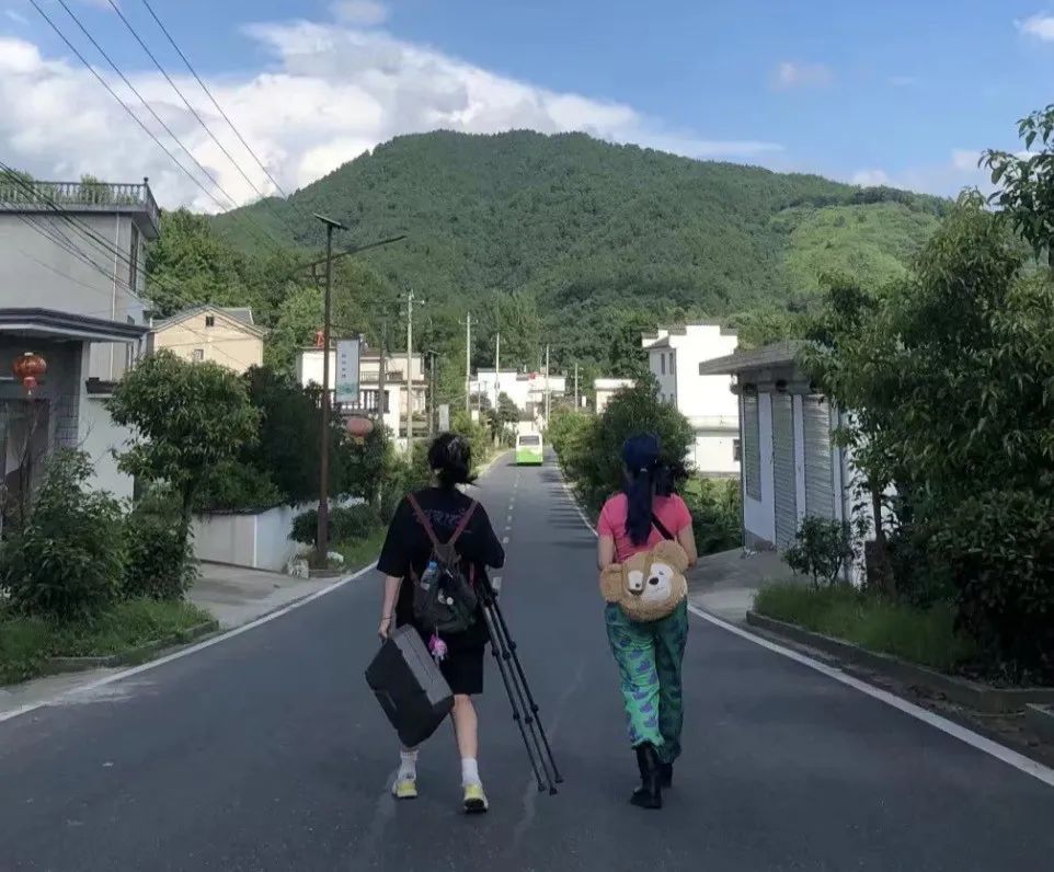 上海大学新闻传播学院课程设置_张雪峰新闻学争议_新闻传播学专业