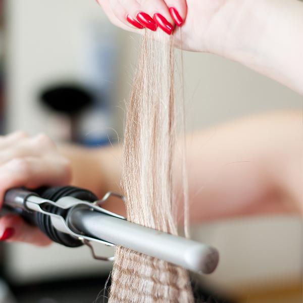 卷发棒高温损伤毛囊预防_卷发棒机械牵拉脱发原因_卷发棒伤头发