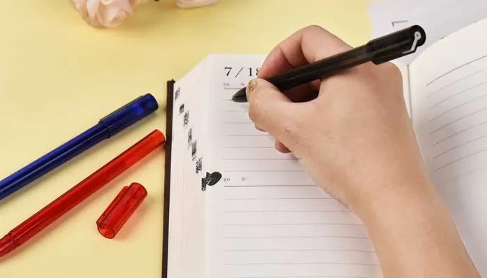 水性笔与油性笔区别_白板笔是水性还是油性_水性笔优缺点