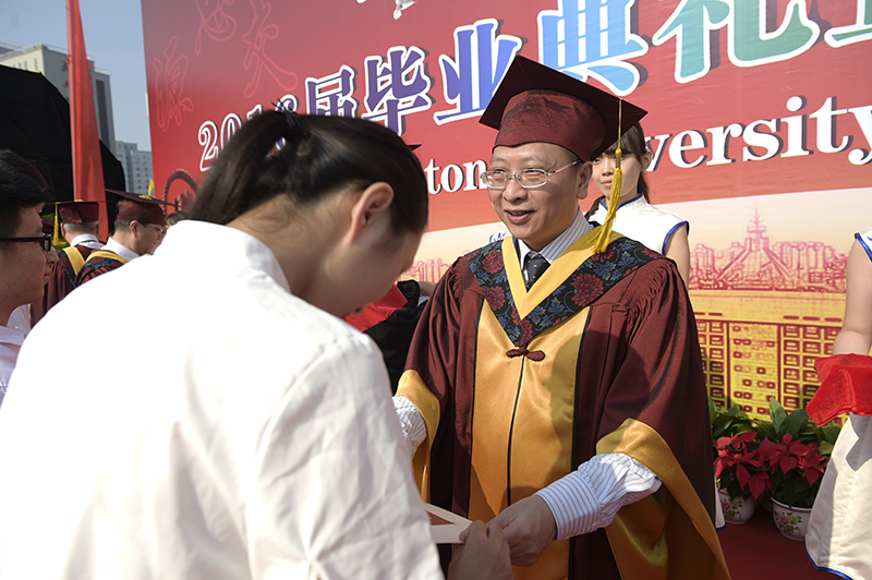 北京交通大学2016届毕业典礼_北京交通大学毕业_北京交通大学120周年校庆