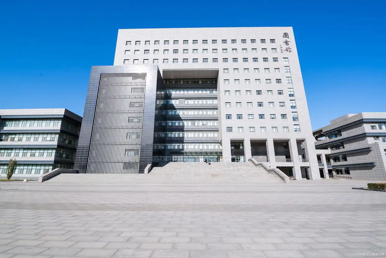 中国人民大学排名_文科第一高校_中国人民大学学生