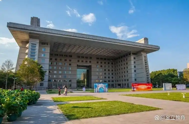 北京师范大学 优秀师资 学术声誉_北京师范大学毕业_北京师范大学 金饭碗 原因分析