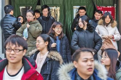 中国传媒大学新闻传播学考研真题_中国人民大学考研考点_2020年考研人数分析