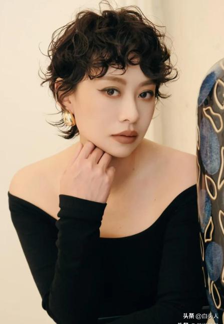 中短发哪种卷发棒多少厘米_短发烫发技巧_纹理烫显发量