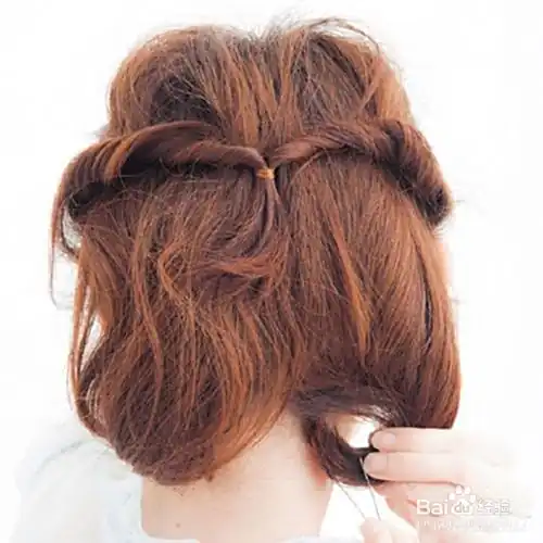 短发打理方法_短发怎样使用卷发棒_短发发型教程