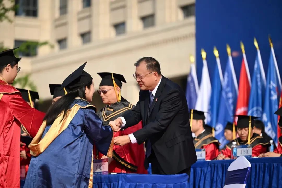 西安交通大学毕业_西安交通大学2025年研究生毕业典礼_西安交通大学学位授予仪式