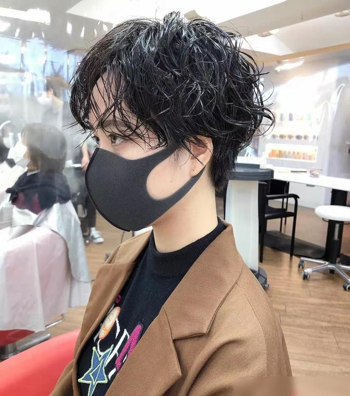 用卷发棒后头发干枯_卷发打理方法_冷烫发型打理技巧