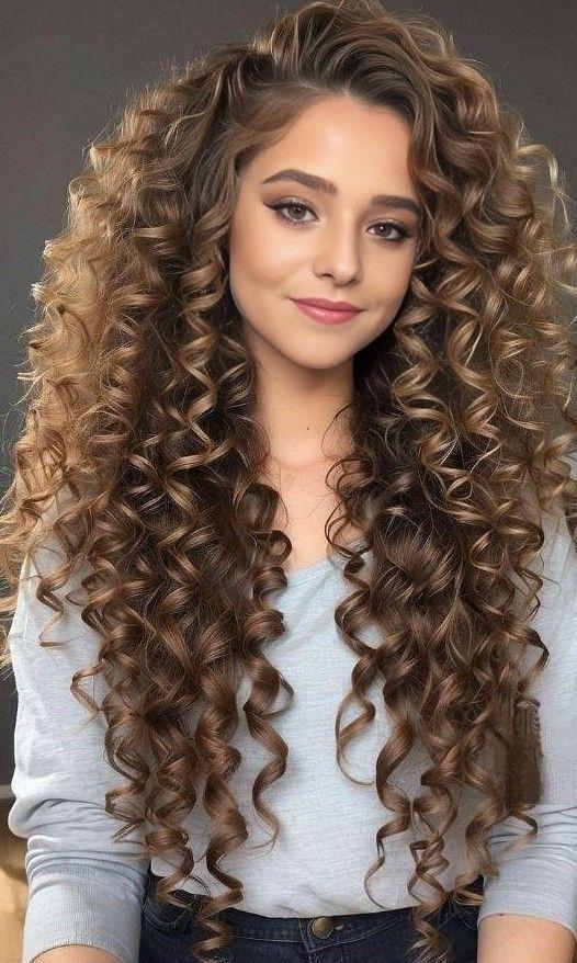 怎样用卷发棒烫发图解_卷发打理技巧_大波浪卷发型搭配