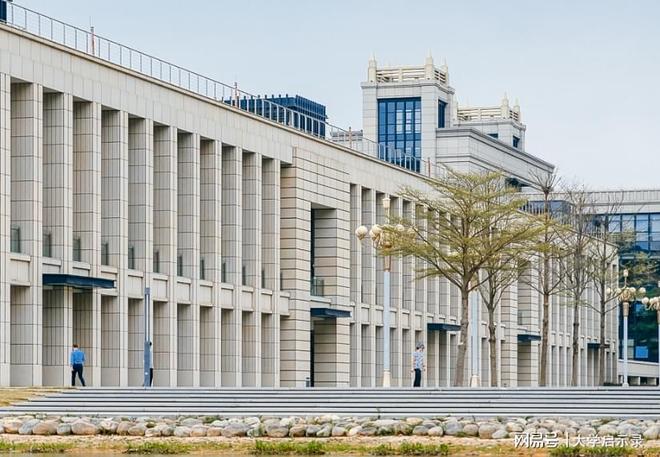 深圳北理莫斯科大学2025广东本科投档线_深圳北理莫斯科大学_深北莫招生人数分析