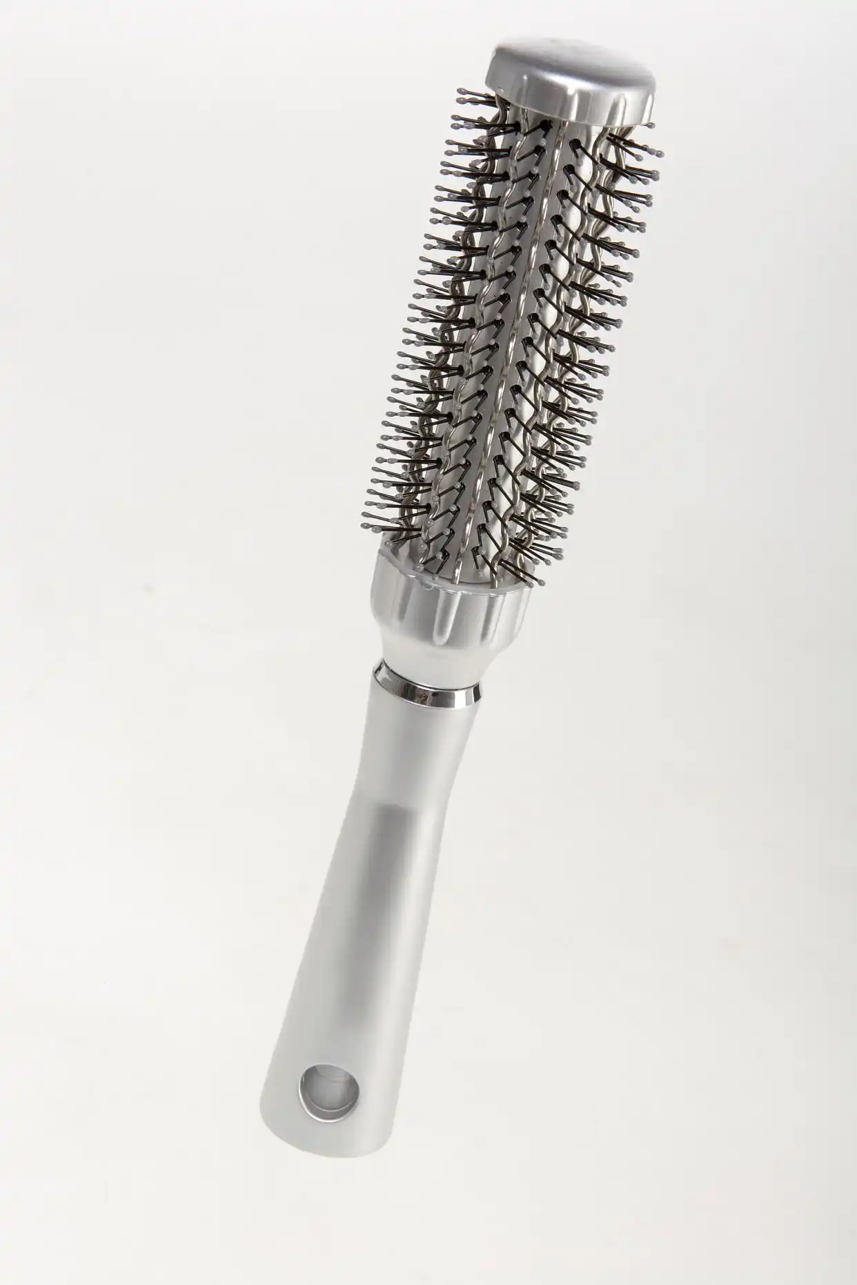 卷发棒怎么弄短发好看_卷发棒新手快速造型神器_冷烫药水敏感头皮安全之选