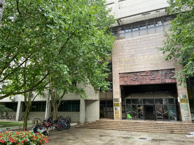 北京交通大学学院排名_北京交通大学专业介绍_北京交通大学学生