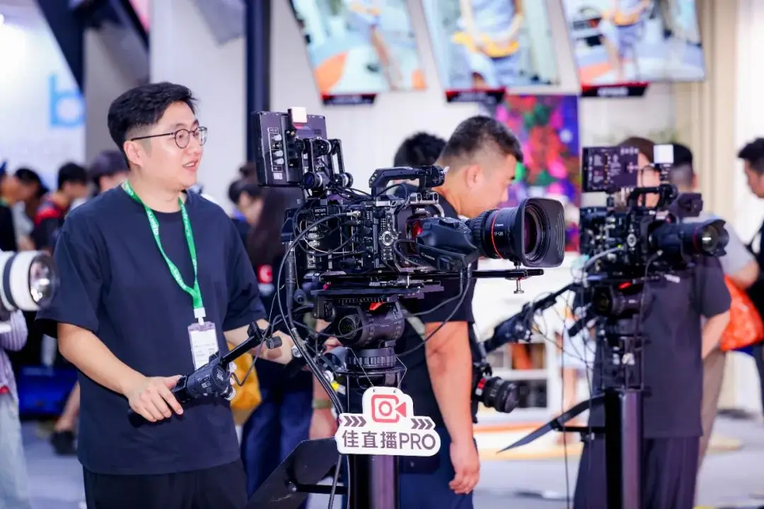 佳能BIRTV2025推荐_讯道直播机_佳直播PRO电影机讯道化直播解决方案