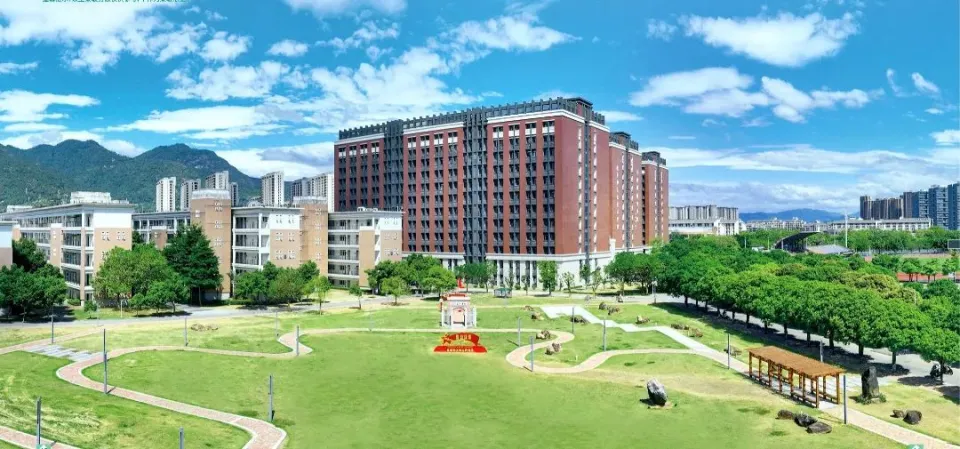 福建师范大学传播学院是几本_福建师范大学双一流建设高校_福建师范大学百年名校