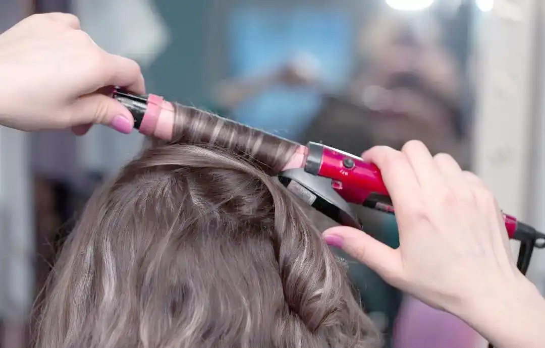 圆柱型卷发棒选择_卷发棒使用技巧_卷发棒好用还是夹板好