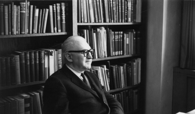 拉斯韦尔传播学奠基人_拉斯韦尔对传播学的贡献_拉斯韦尔5w模式研究