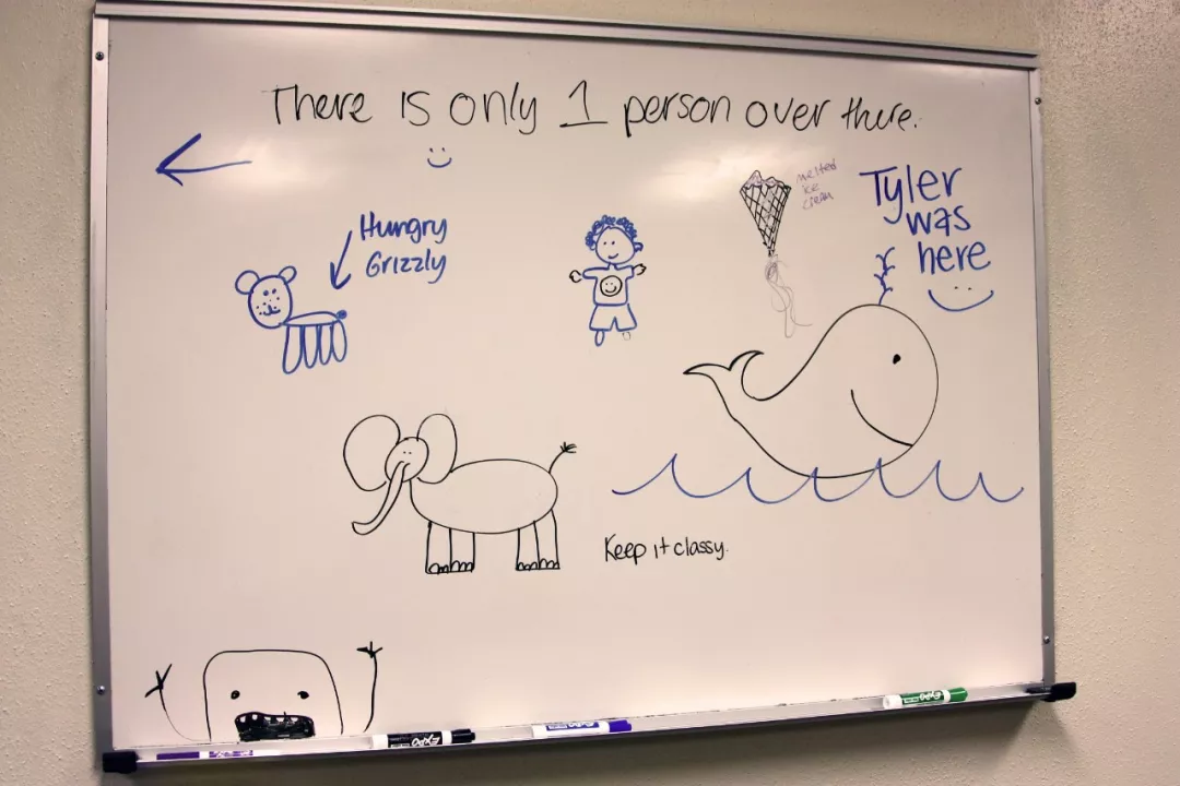 白板笔书写技巧_双面白板移动支架_白板笔规格