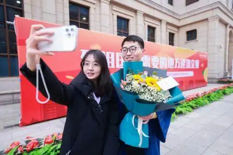 北京航空航天大学2021-2022研究生毕业典礼_北航优秀毕业生名单_北京航空航天大学毕业