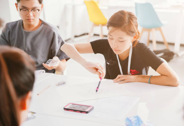 新闻学和传播学哪个好_新闻学专业选择分析_编辑出版学考研难度