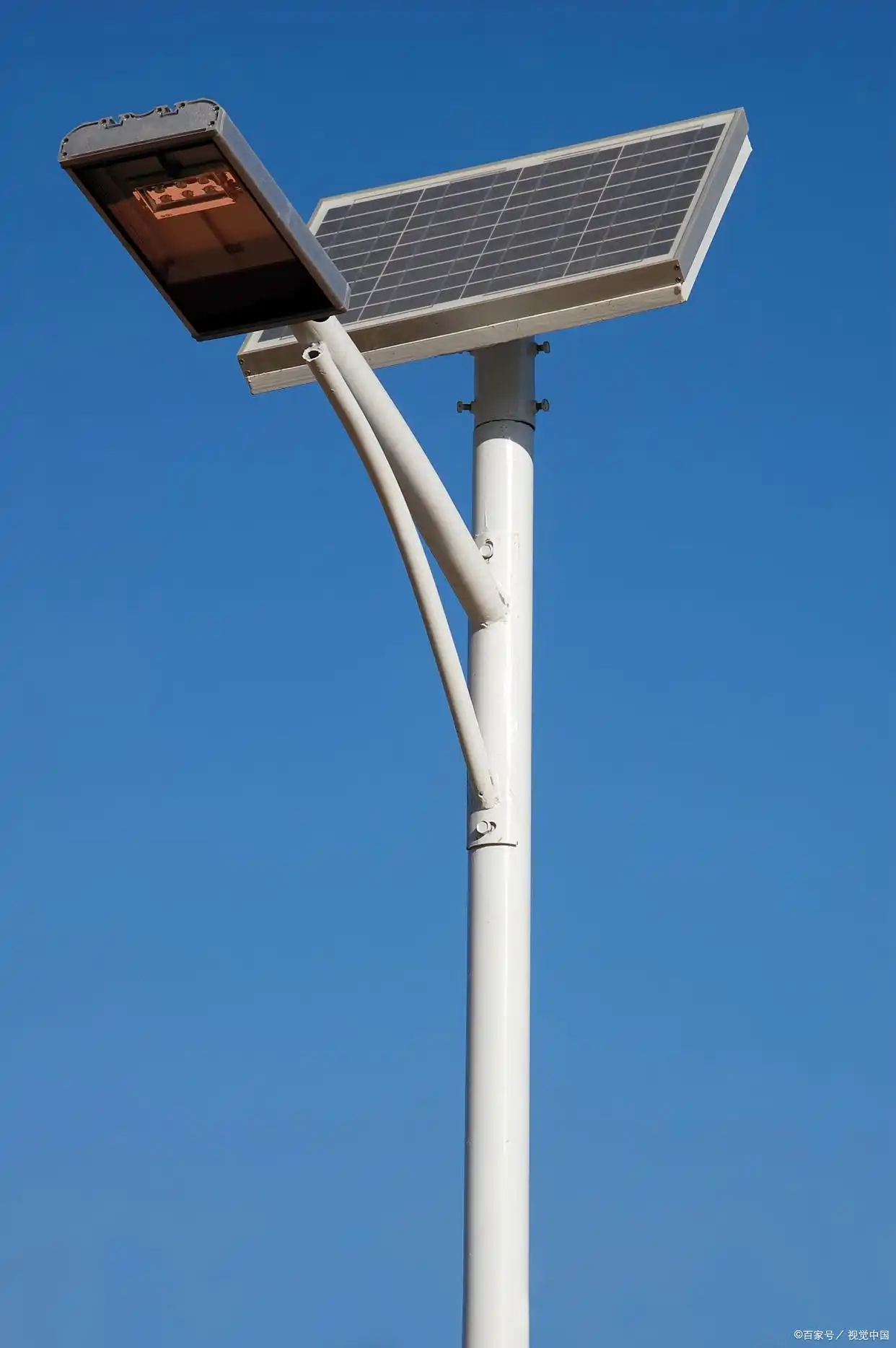 大路灯如何安装_太阳能路灯地基浇筑_太阳能路灯安装步骤