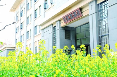 北京师范大学老师讲课_北京师范大学讲师_北京师范教授