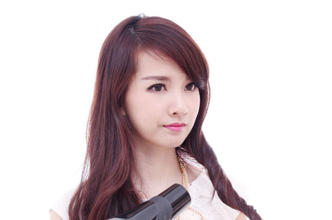 科学使用卷发棒防止头发损伤_保护发丝的卷发棒使用技巧_发尾卷发diy不用卷发棒