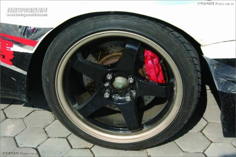 防撞桶布置_防撞桶安装方法_防撞桶里面装什么