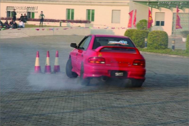 防撞桶安装方法_防撞桶布置_防撞桶里面装什么