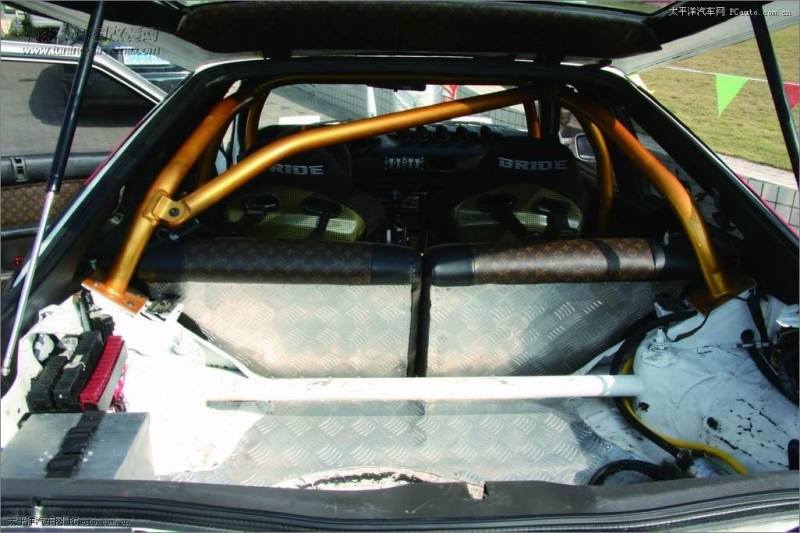 防撞桶安装方法_防撞桶里面装什么_防撞桶布置