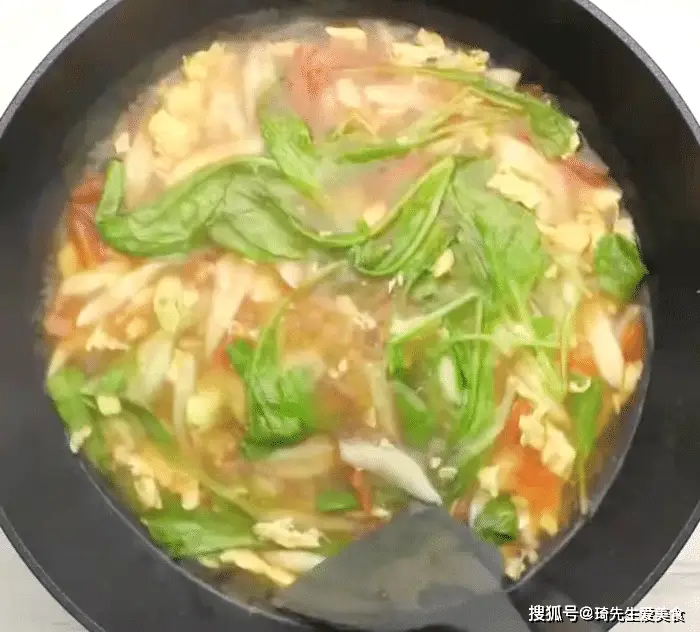 早餐机鸡蛋杯食谱_牛奶火腿葱花蛋饼食谱_早餐蛋饼做法