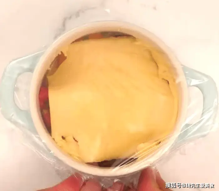 早餐蛋饼做法_早餐机鸡蛋杯食谱_牛奶火腿葱花蛋饼食谱