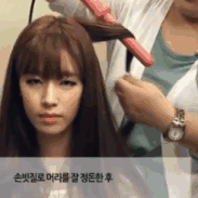 卷发弧度技巧_卷发造型方法_瓷板小型卷发棒怎么用