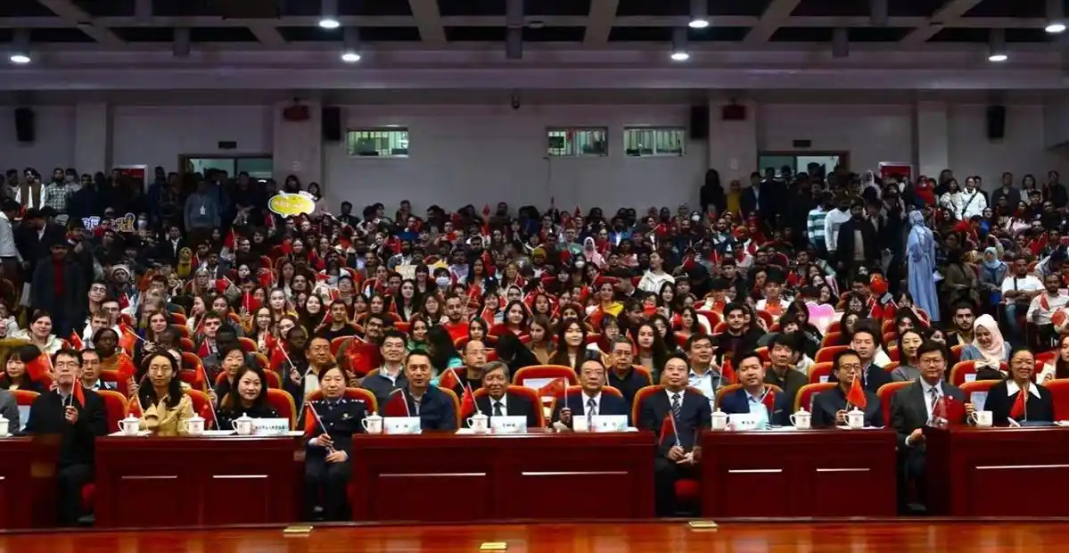 西安交通大学国际教育学院_西安交通大学留学生开学典礼_西安交通大学学生