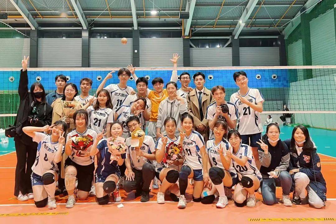 武汉大学新闻与传播学院介绍_武汉大学新闻与传播学院师资力量_新闻传播学对女生要求