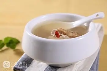 孩子出汗多_身上出虚汗是怎么回事_自汗盗汗的区别