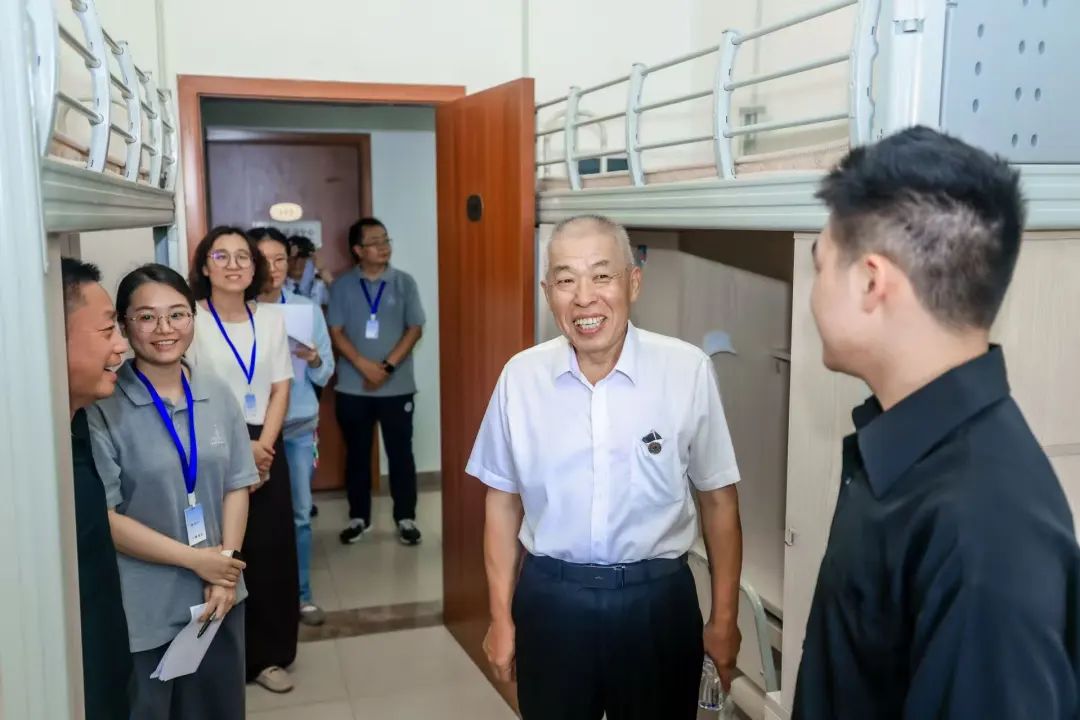 深圳北理莫斯科大学迎新活动_深圳北理莫斯科大学2025级本科新生报到_深圳北理莫斯科大学