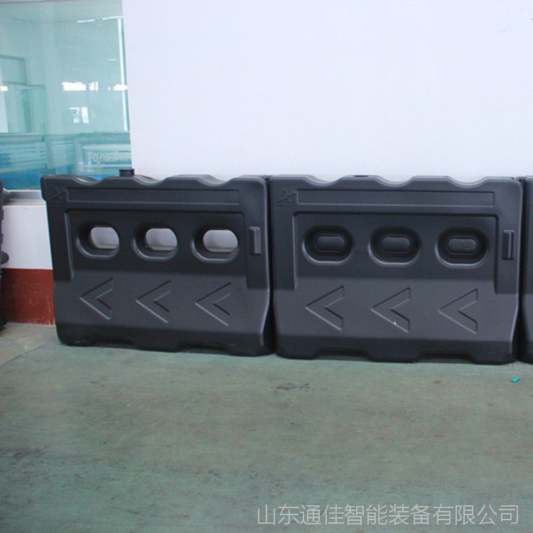 防撞桶生产_水马吹塑机_塑料水马设备