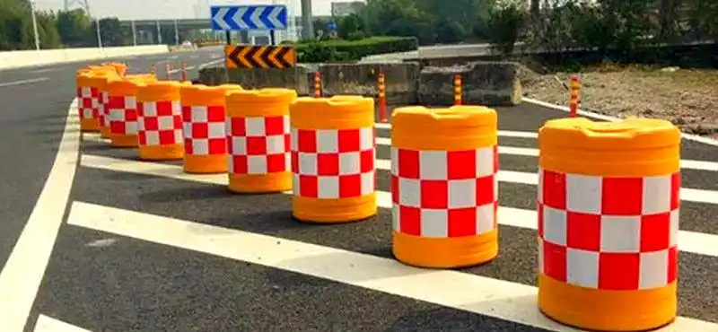 防撞桶作用_塑料防撞桶用途与作用_塑料防撞桶特性与优势