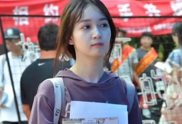 北京电影学院开学季_北京电影学院学生_北京电影学院新生颜值高