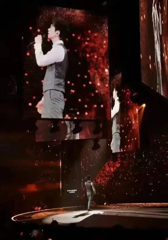 讯道电影机_李健巡回演唱会电影机使用体验_演唱会电影讯道机应用