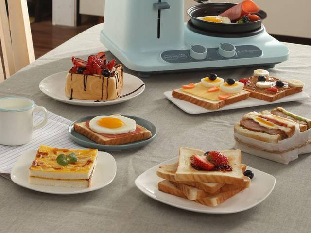 早餐机烤哪种面包_东菱早餐机 烤面包机 三明治蒸煮