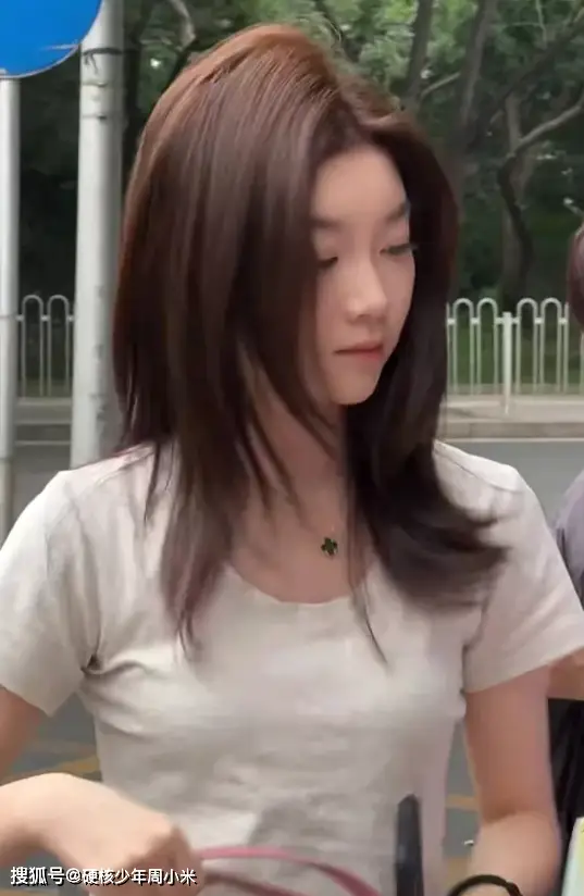 北京电影学院学生_00后高颜值大学生_北京电影学院新生校花评选标准