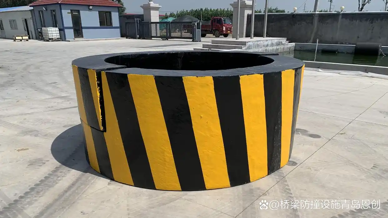 防撞桶缓冲原理_防撞桶安放_高速公路防撞桶