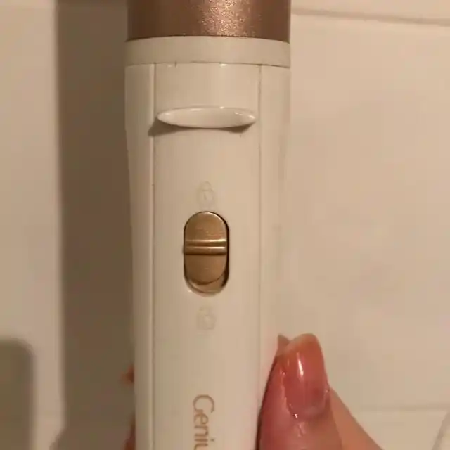 雷瓦卷发棒好用吗_RIWA雷瓦卷发棒测评与戴森对比_戴森卷发棒平价替代品RIWA雷瓦卷发棒