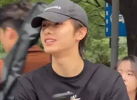 北京电影学院学生_北影新生艺术梦想启航_北京电影学院开学典礼